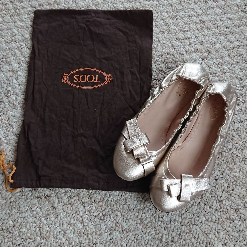 Tod's sweet bow gold tone Leather flat Ballerinas size 37